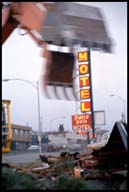 home_wrecker2.1.jpg (10683 bytes)