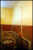 The bathroom at St. Geoges. Alleppey   7953 bytes