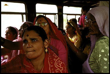 bus women 29460 bytes