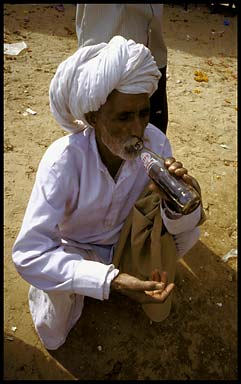 old man drinkin love 22547 bytes