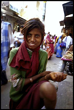 pushkar girl blur 23954 bytes